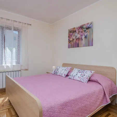 Apartment Marina *